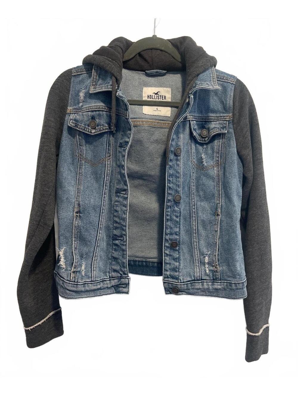 Hollister Women’s S Distressed Denim Trucker Jacket Knit Hoodie Streetwear Y2K